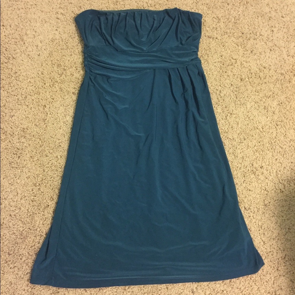 Ladies strapless The Limited dress